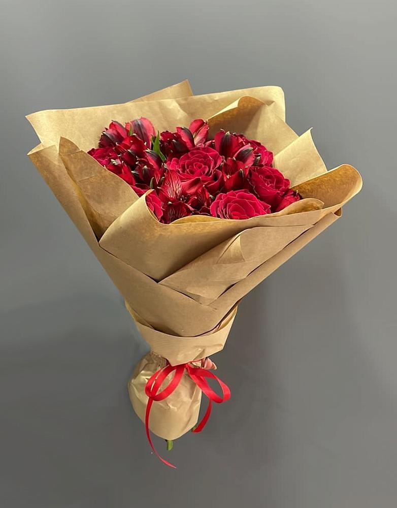 Букет цветов из: Альстромерии и Розы в Угре