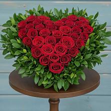 Цветочная композиция из Розы в виде сердца #REPLACE_PRED# Угре