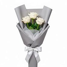Букет 3 белые розы в Угре