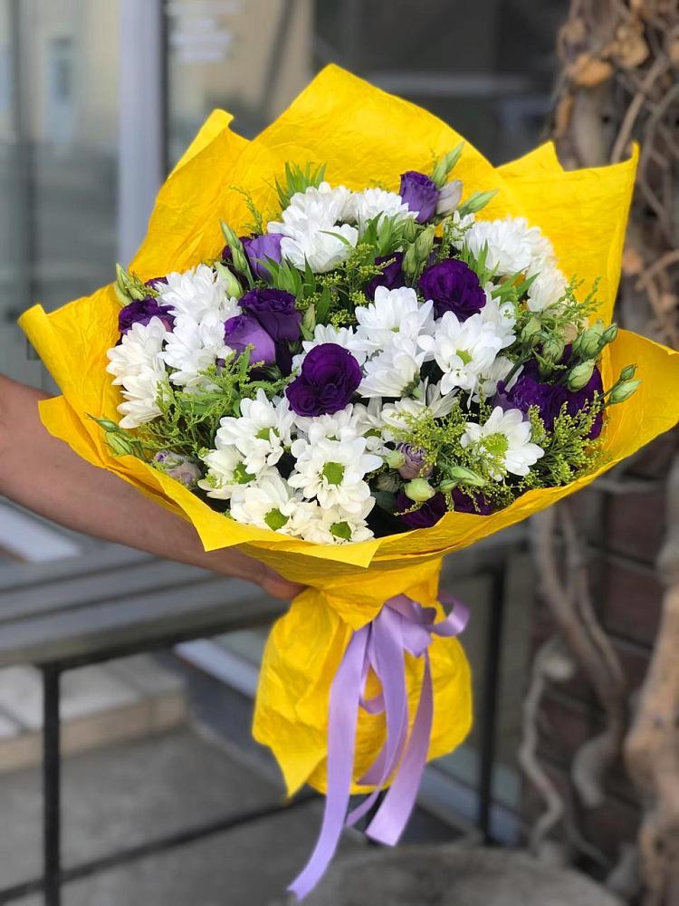 Букет цветов из: Ирисы, Хризантемы и Ромашки в Угре