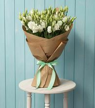 Букет цветов из:  Лизиантусы в Угре