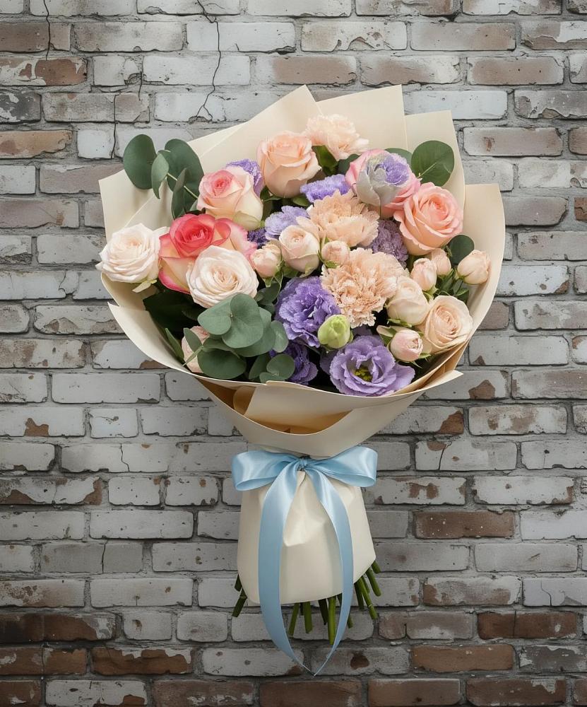 Букет цветов из: Розы, Лизиантусы и Гвоздики в Угре