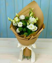 Букет цветов из:  Хризантемы и Лизиантусы в Угре