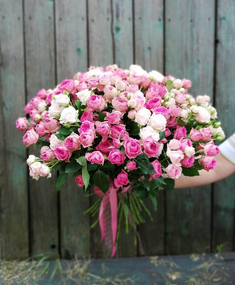 Букет Розовые кустовые розы Натали и Лав Лидия в Угре