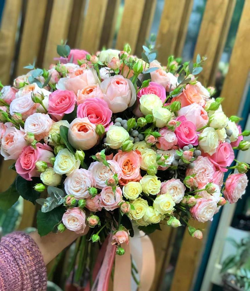 Букет цветов из: Розы в Угре