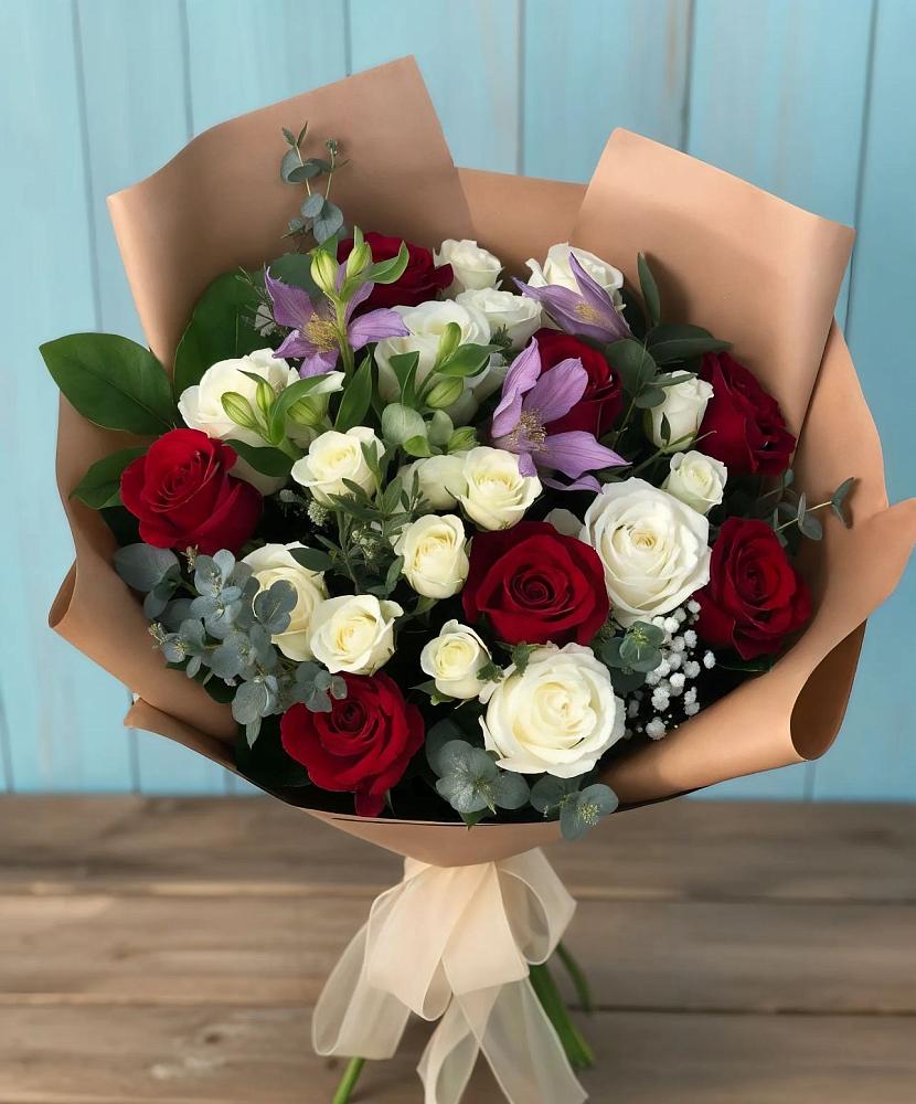 Букет цветов из: Розы и Альстромерии в Угре