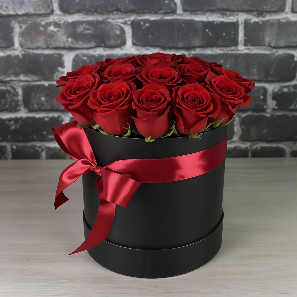 Цветочная композиция из Розы в шляпной коробке в Угре