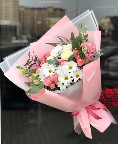 Букет цветов из: Розы, Лизиантусы и Хризантемы в Угре