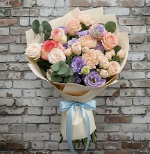 Букет цветов из:  Розы, Лизиантусы и Гвоздики в Угре